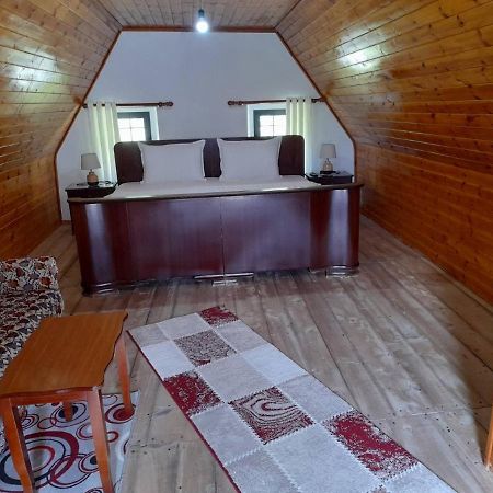 Bujtina Ahmetaj Βίλα Βαλμπόνα Εξωτερικό φωτογραφία