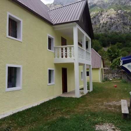 Bujtina Ahmetaj Βίλα Βαλμπόνα Εξωτερικό φωτογραφία