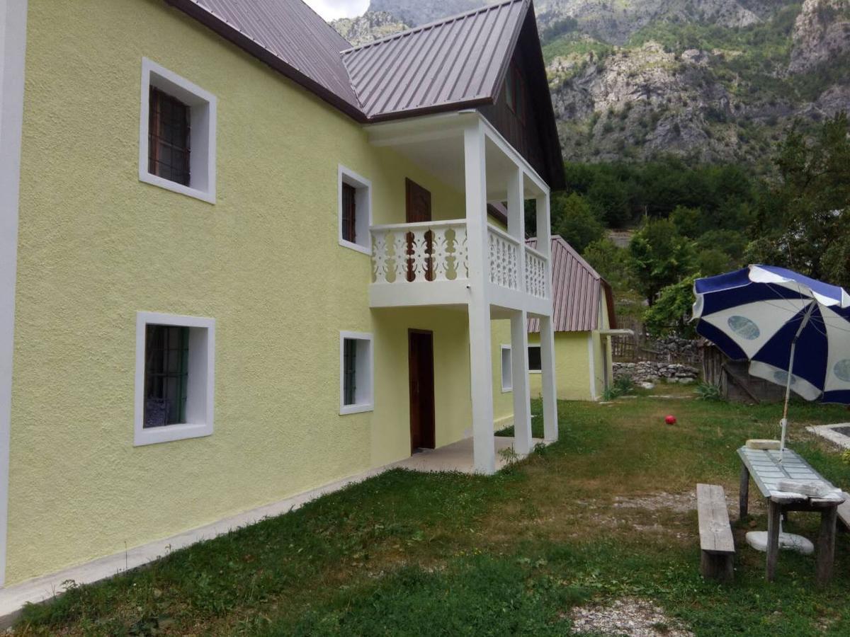 Bujtina Ahmetaj Βίλα Βαλμπόνα Εξωτερικό φωτογραφία